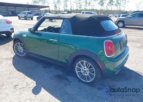 2021 Mini Convertible Cooper S z USA, uszkodzony, nr VIN WMWWJ5C07M3N26546